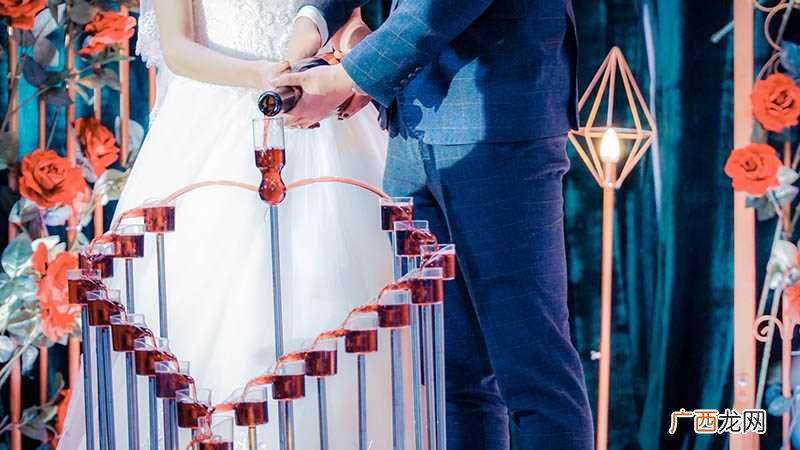 梦见和别人结婚什么意思