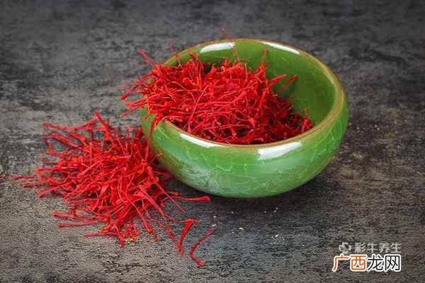 藏红花和什么一起泡水喝效果好