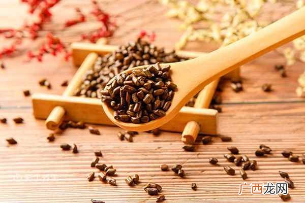 决明子泡水喝的功效和作用 决明子一次泡多少粒