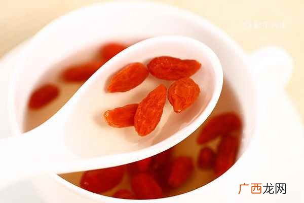 喝枸杞子泡水有什么好处和坏处