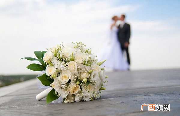 梦见和现任男友结婚是什么意思