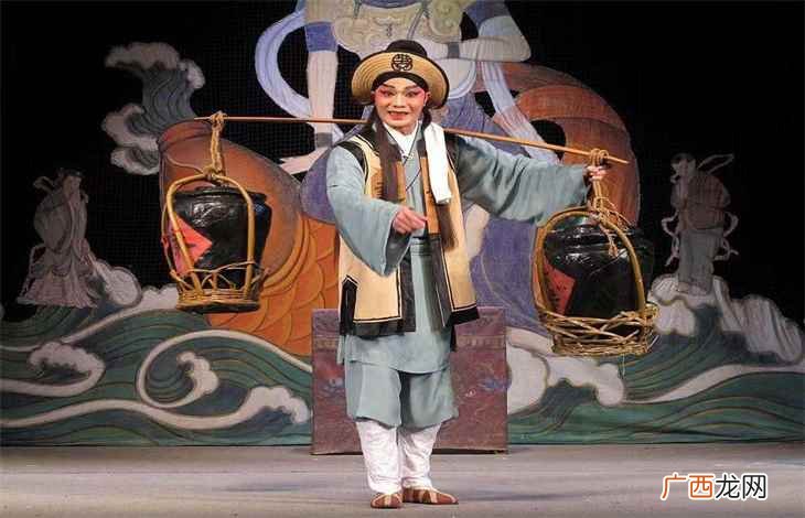 〔明〕冯梦龙《醒世恒言·卖油郎独占花魁》:古代卖油 人不可貌相海水不可斗量这句话