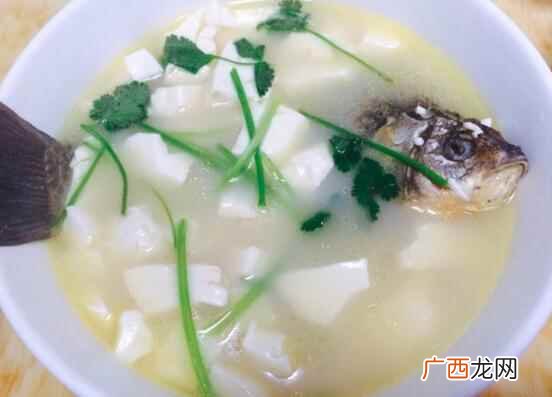 鲫鱼豆腐汤这样的食物应该怎么做比较好 鲫鱼豆腐汤怎么做