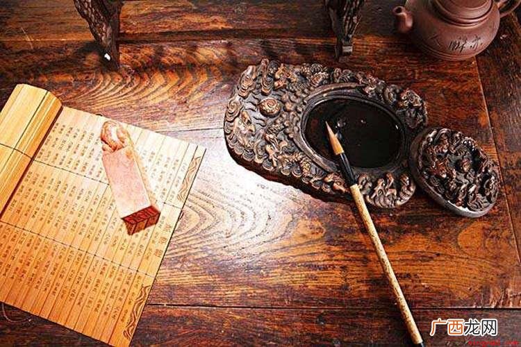 所谓“文房四宝”,就是笔墨纸砚这四样书写工具 文房四宝指什么