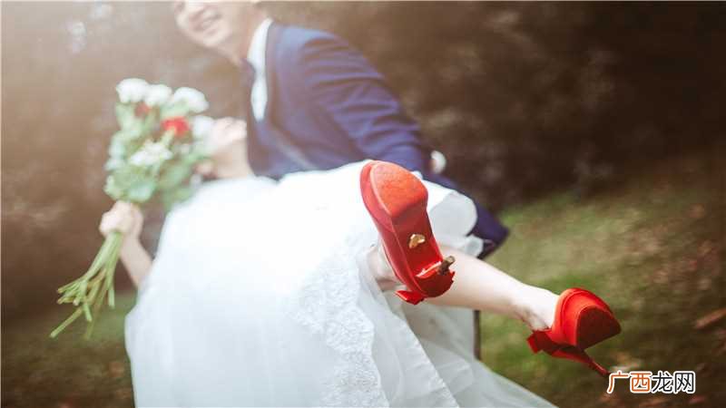 梦见跟老公结第二次婚什么意思
