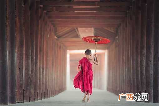 谈婚论嫁的人梦见和尚和寺庙 梦见寺庙和僧人