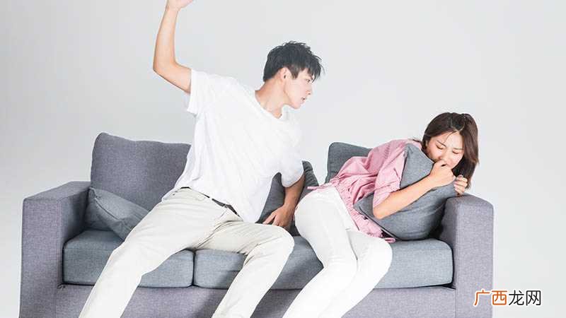 毕业生做梦到被打是什么意思 做梦被别人打什么意思