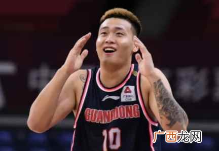 赵睿首次代表广东宏远篮球俱乐部参加中国男子篮球职业联赛 赵睿身高多少
