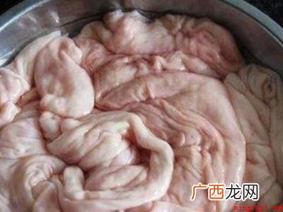 猪脆肠不加水切成小段清洗方便 脆肠怎么清洗