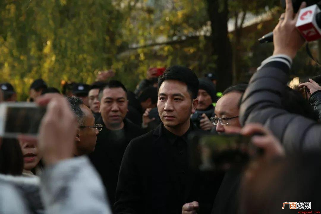 有些人曝他过世,现阶段无人可证实 何野医生死了吗？