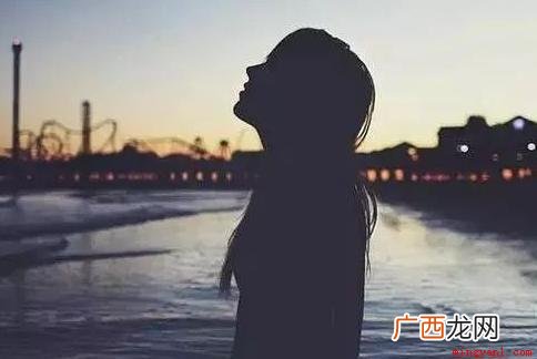 衣带渐宽终不悔,为伊消得人憔悴 100句撩人情诗有哪些？