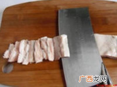 猪的品种繁多,达150多种,形态也有差异 猪肚怎么切