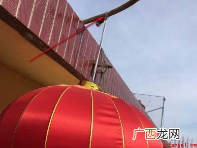 后来灯笼就成了中国人喜庆的象征 怎么挂灯笼