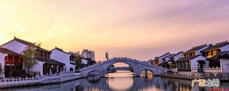 嘉兴不属于杭州。嘉兴别称禾城,是浙江省辖地级市,杭州简称 嘉兴属于杭州吗