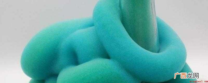 大象牙膏产生的泡沫不用处理,等待其自然挥发即可 大象牙膏产生的泡沫怎么处理