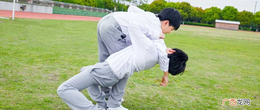 做梦梦见和别人打架是什么意思 梦见跟人打架什么意思