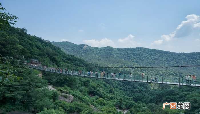 世界最大古龙峡玻璃大峡谷——高空观光玻璃组合 清远玻璃栈道位于哪里