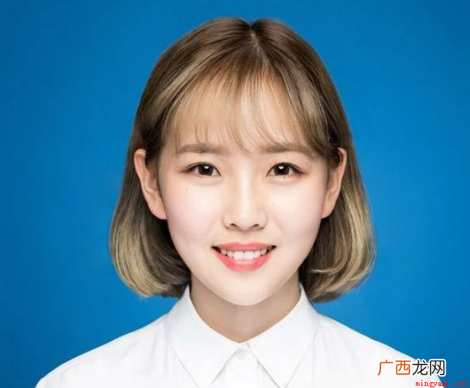 不戴帽子照的照片有哪些? 免冠照片是什么意思