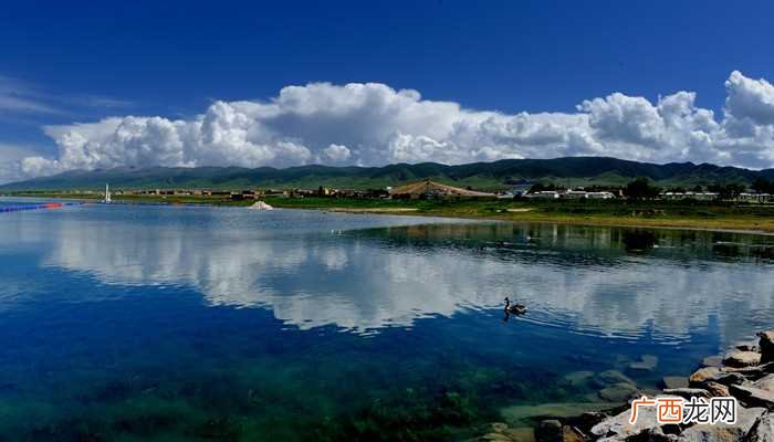 中国最大的内陆咸水湖是青海湖