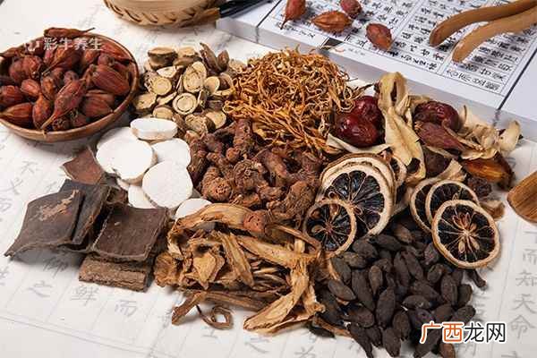 中药泡脚的功效与作用