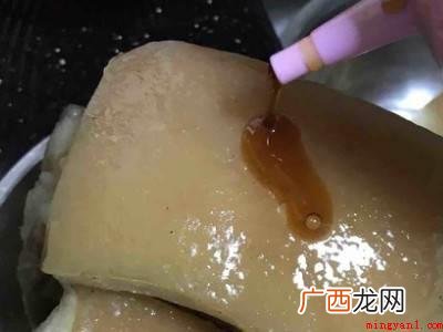 炸扣肉怎样炸出虎皮的具体操作步骤 炸扣肉怎样炸出虎皮