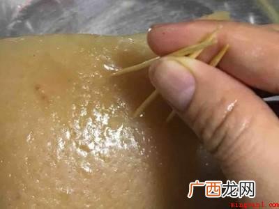 炸扣肉怎样炸出虎皮的具体操作步骤 炸扣肉怎样炸出虎皮