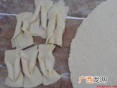 焦叶子怎么做才能酥脆的具体操作步骤 焦叶子怎么做才能酥脆