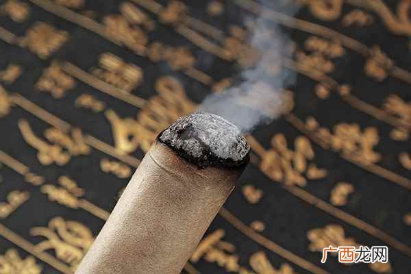 艾灸肚脐的好处与功效