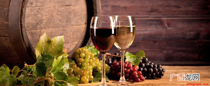 2008年葡萄酒标准规定 通常葡萄酒瓶身上标注的年份指的是什么？