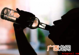 喝酒会变傻吗 到底喝酒有什么危害 喝酒会变傻吗