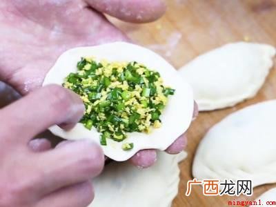 韭菜盒子面怎么和才软好吃