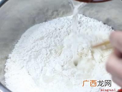 韭菜盒子面怎么和才软好吃