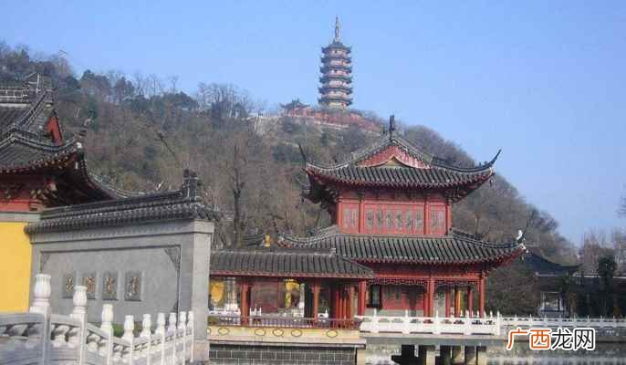 中国长江三角洲重要的港口、风景旅游城市 京口是现在的哪个城市