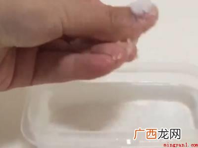 聚氨酯怎么清洗干净的具体操作步骤 聚氨酯怎么清洗干净