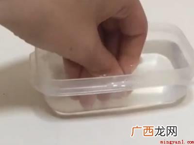 聚氨酯怎么清洗干净的具体操作步骤 聚氨酯怎么清洗干净