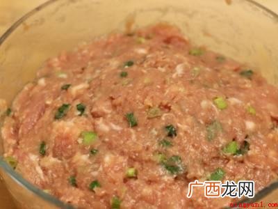 肉馅怎么调馅共有4步,需要的材料 肉馅怎么调馅才香