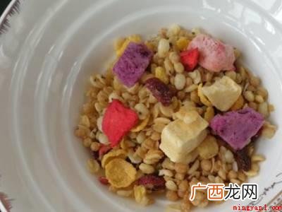 水果燕麦怎么冲泡好吃的具体操作步骤 水果燕麦怎么冲泡好吃
