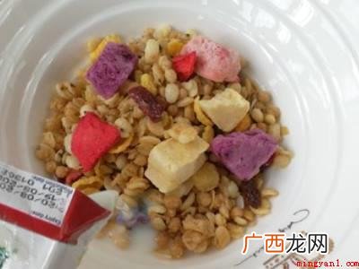 水果燕麦怎么冲泡好吃的具体操作步骤 水果燕麦怎么冲泡好吃