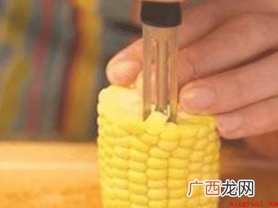 晒干的老玉米粒怎么剥