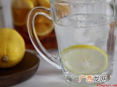 柠檬水怎幺喝的具体操作步骤 柠檬水怎么喝