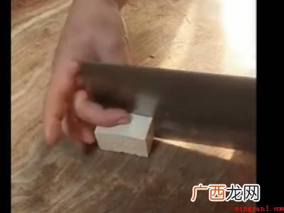 三刀切9块豆腐怎么切共有4个步骤 三刀切9块豆腐怎么切