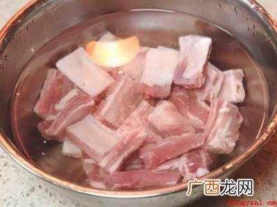 蒜蓉蒸排骨怎么蒸好吃的具体操作步骤 蒜蓉蒸排骨怎么蒸好吃