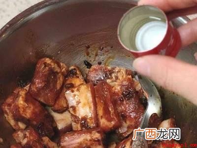 蒜蓉蒸排骨怎么蒸好吃的具体操作步骤 蒜蓉蒸排骨怎么蒸好吃