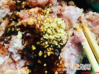 馄饨肉馅怎么调好吃又嫩的具体操作步骤 馄饨肉馅怎么调好吃又嫩