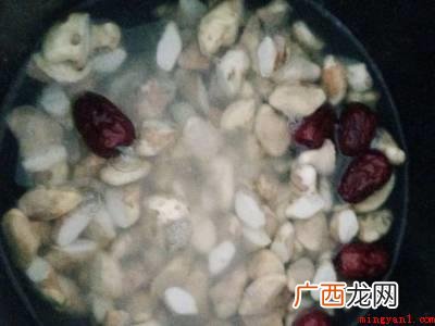 青菱角怎么吃的具体操作步骤 青菱角怎么吃