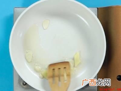 豆角炒什么的具体操作步骤 豆角炒什么