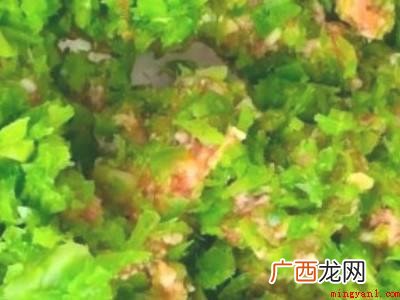青椒肉馅饺子怎样调馅的具体操作步骤 青椒肉馅饺子怎样调馅