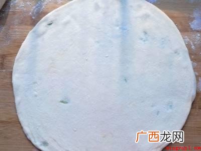 家常饼怎样烙才松软的具体操作步骤 家常饼怎样烙才松软