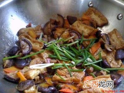 烧菜有哪些具体操作步骤 烧菜有哪些