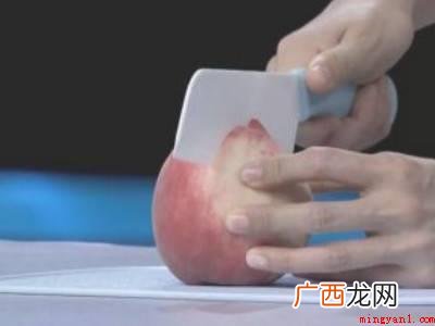 桃子怎么切的具体操作步骤 桃子怎么切